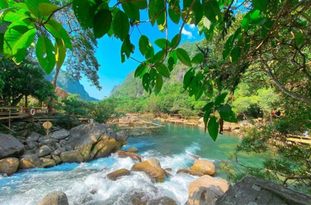 Điểm dừng mát lành giữa núi rừng