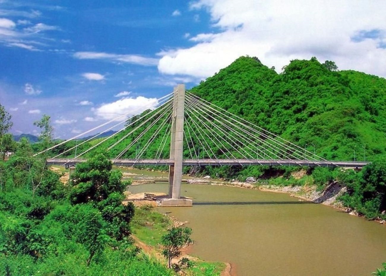 Cầu treo Dakrong Quảng Trị