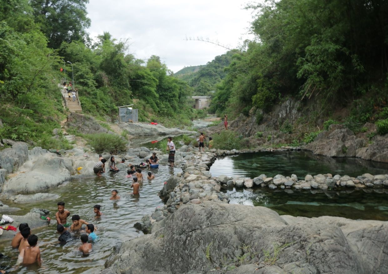 Suối Nước Nóng Klu
