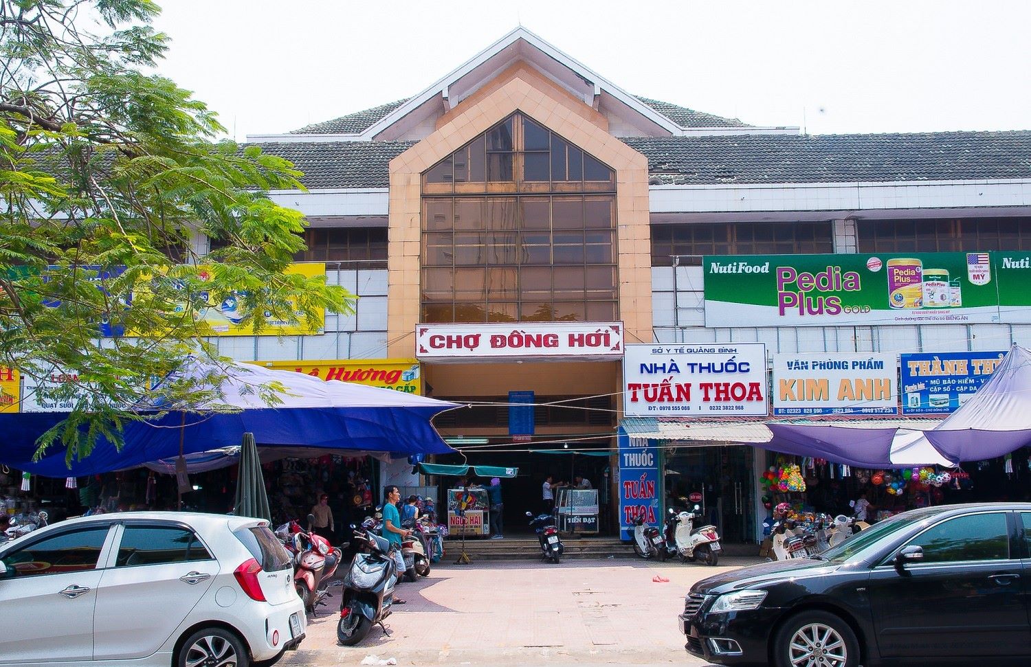 Chợ Đồng Hới mua sắm đặc sản Quảng Trị